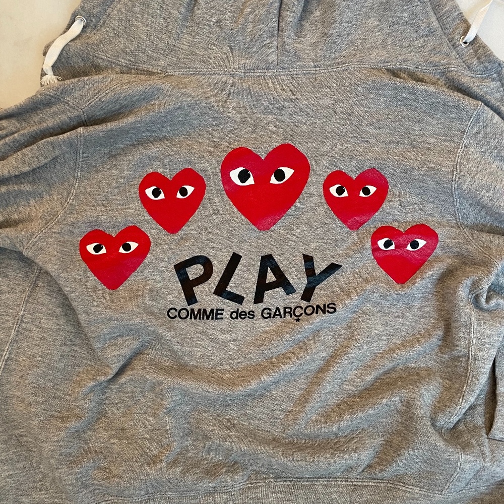 ‘Play’ comme de Garçons sweatshirt